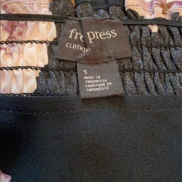 Free Press square neck top flower pattern Small - Picture 3 of 4